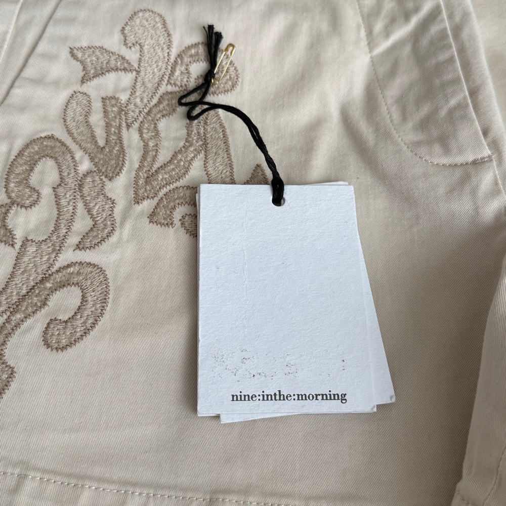 Embroidered Cream Women’s Bermuda Shorts - Picture 5 of 6